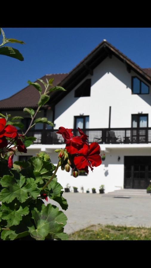 فندق Casa Poienarilor Sîmbăta de Sus المظهر الخارجي الصورة